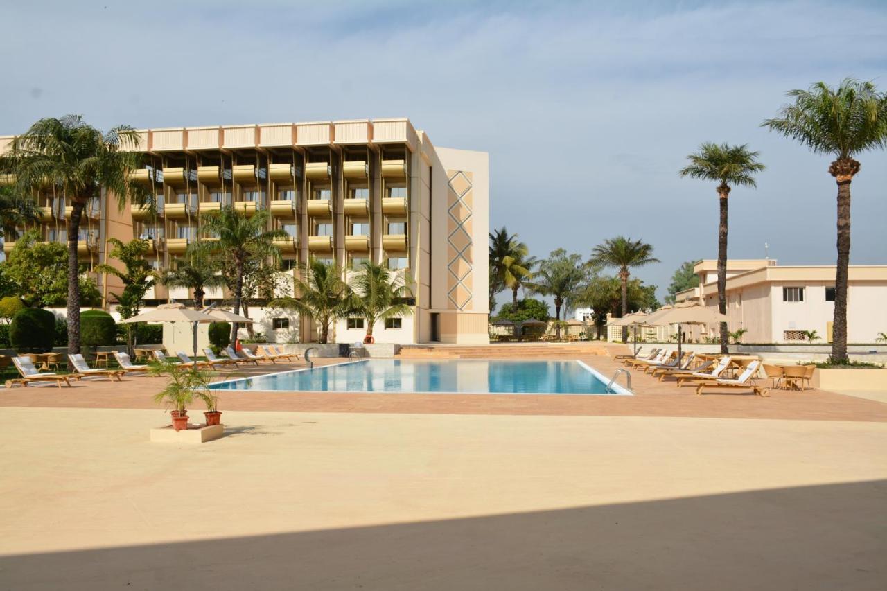 Hala Hotel & Aqua Park ビサウ エクステリア 写真